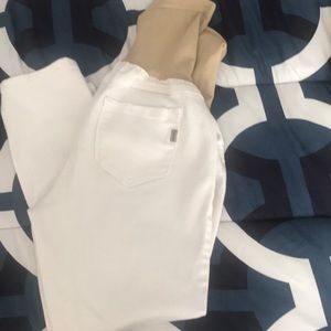1822 white maternity Capri pants